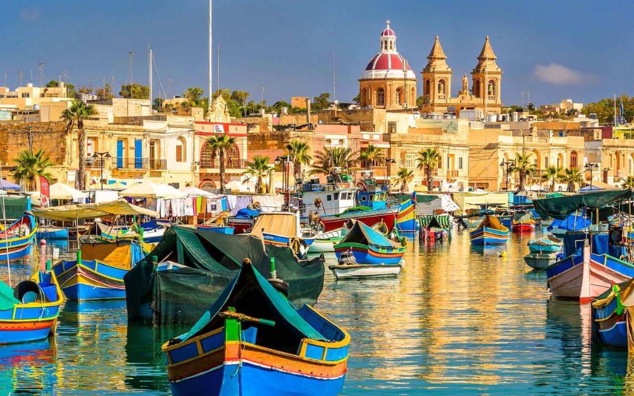 Ferienwohnung Picturesque Sliema Pad Steps From The Seafront Exterior foto